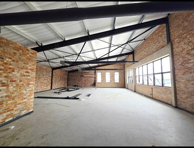 2,365M² WAREHOUSE TO LET IN RIVERSANDS